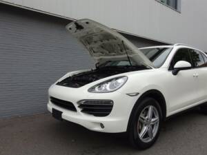 Bild 91/99 von Porsche Cayenne S (2010)