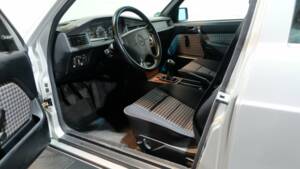 Bild 15/32 von Mercedes-Benz 190 E 1.8 (1991)