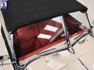 Image 68/74 of Jaguar XK 140 OTS (1956)