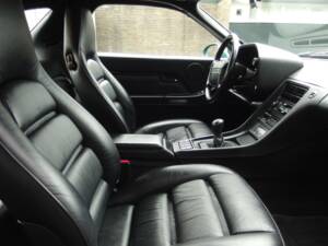 Bild 44/99 von Porsche 928 GTS (1992)