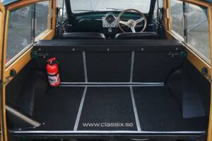 Image 12/17 of Morris Minor 1000 Traveller (1971)