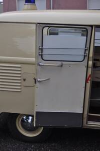 Image 9/31 of Volkswagen T1 minibus (1962)