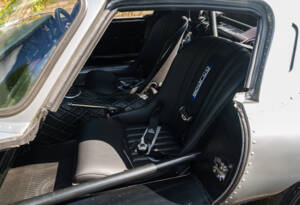 Image 26/27 of Jaguar E-Type &quot;Low Drag Coupé&quot; (1962)