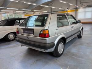 Imagen 20/23 de Volkswagen Golf Mk II 1.3 (1987)