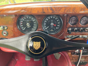 Imagen 36/44 de Jaguar S-Type 3.8 (1966)