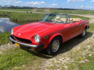 Image 1/17 of FIAT 124 Spider CS1 (1978)