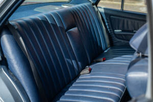 Image 35/38 of Mercedes-Benz 300 D (1981)