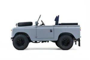Image 6/25 of Land Rover 88 (1961)