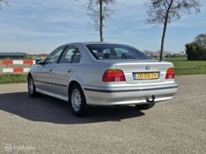 Imagen 12/37 de BMW 523i (1999)