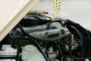 Bild 16/50 von Mercedes-Benz 280 SE (1984)