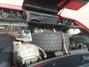 Image 56/73 de Ferrari Mondial Quattrovalvole (1984)