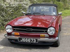 Immagine 3/10 di Triumph TR 6 PI (1975)