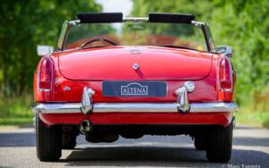 Image 19/39 de MG MGB (1964)