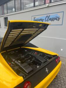 Afbeelding 19/26 van Ferrari F 355 Spider (1995)