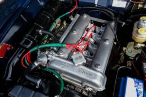 Image 37/50 of Alfa Romeo Giulia Nuova Super 1300 (1975)