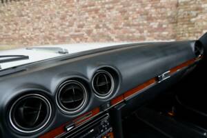 Image 35/50 de Mercedes-Benz 280 SL (1977)