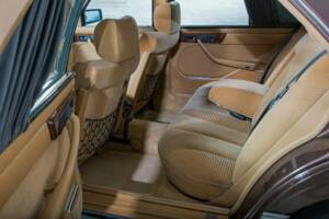 Image 14/20 of Mercedes-Benz 500 SEL (1982)