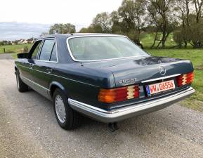 Afbeelding 4/26 van Mercedes-Benz 280 SE (1983)