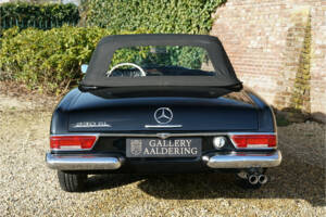 Image 5/50 of Mercedes-Benz 230 SL (1966)