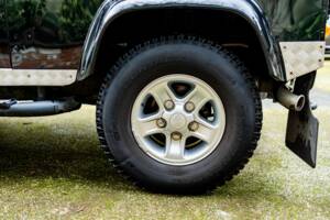 Image 36/50 of Land Rover Defender 90 (2012)