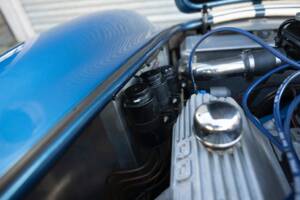 Image 64/68 of Shelby Cobra 289 (1966)