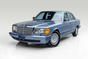 Immagine 1/19 di Mercedes-Benz 300 SE (1990)