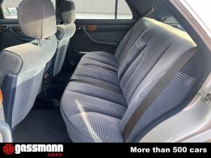 Imagen 13/15 de Mercedes-Benz 300 SE (1986)