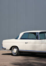 Image 3/45 of Mercedes-Benz 280 SE (1968)