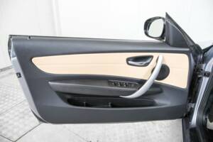 Immagine 35/50 di BMW 120i (2012)