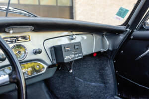 Immagine 36/50 di Porsche 356 B 1600 Roadster (1962)