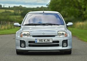Image 3/50 de Renault Clio II V6 (2002)
