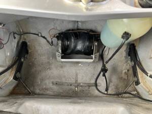 Image 13/21 of Volkswagen Karmann Ghia 1600 (1971)