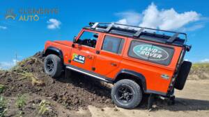 Bild 10/16 von Land Rover Defender 110 (2008)