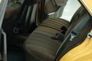 Bild 34/50 von Mercedes-Benz 280 SE (1981)