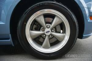 Image 36/63 of Ford Mustang GT (2005)