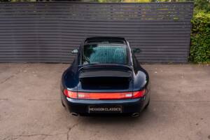 Image 7/68 of Porsche 911 Carrera (1997)