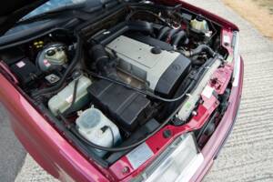 Bild 21/28 von Mercedes-Benz E 320 T (1993)