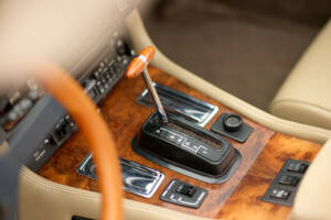 Image 18/37 de Jaguar XJ-S Convertible (1989)