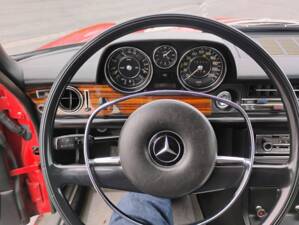 Image 6/11 de Mercedes-Benz 280 E (1972)