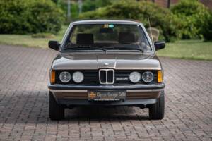 Image 6/76 of BMW 323i (1982)