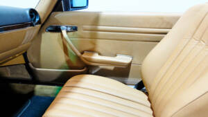 Immagine 21/42 di Mercedes-Benz 560 SL (1989)