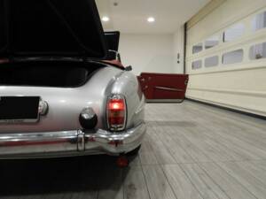 Image 11/15 of Mercedes-Benz 190 SL (1961)