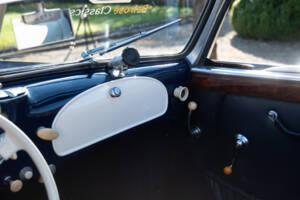 Image 17/32 of BMW 327 (1938)