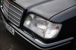 Bild 24/42 von Mercedes-Benz E 320 (1995)