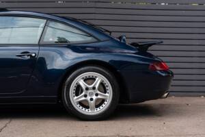 Image 12/68 of Porsche 911 Carrera (1997)