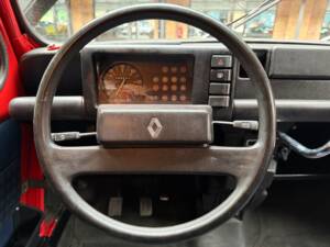 Bild 22/40 von Renault R 4 GTL (1990)