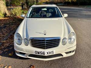 Image 19/47 of Mercedes-Benz E 63 AMG (2006)