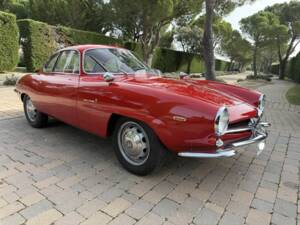 Image 3/8 of Alfa Romeo Giulia Sprint Speciale (1964)
