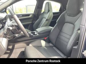 Bild 8/31 von Porsche Cayenne Coupé E-Hybrid (2025)