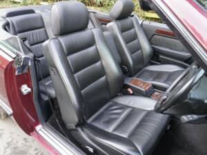 Image 10/20 of Mercedes-Benz E 220 (1996)